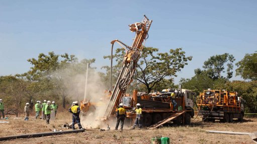 Image of a drill rig at the Doropo project